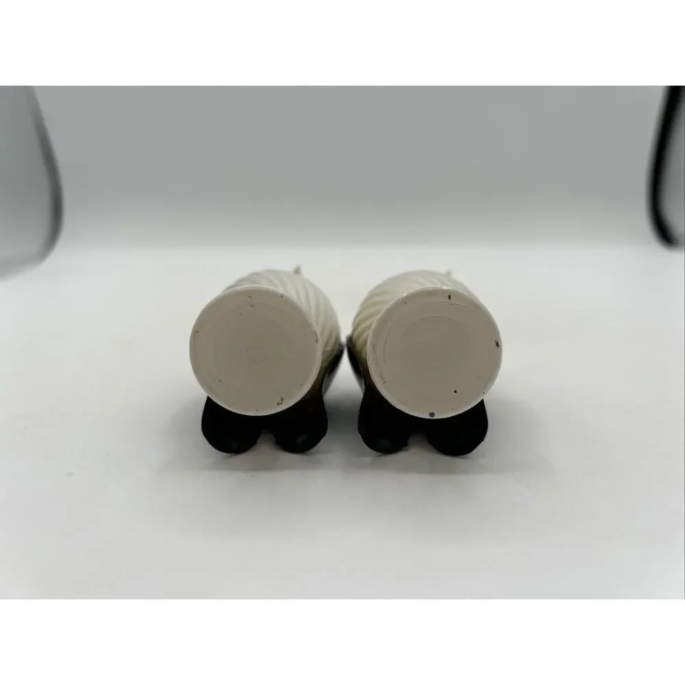 Vintage Retro Salt and‎ Pepper Shakers Penguin Plastic Head Glass Base U260/10